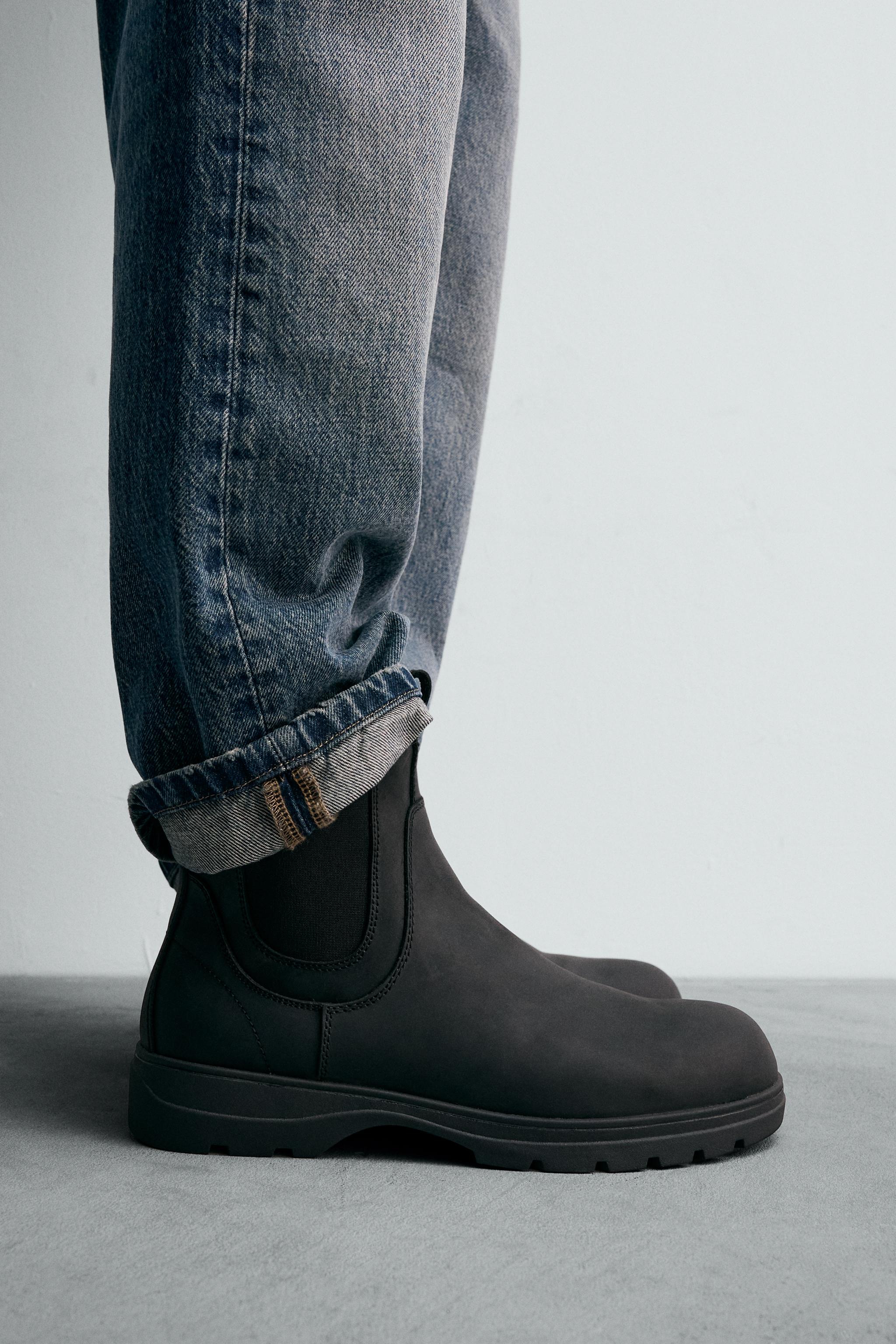 LEATHER CHELSEA BOOTS